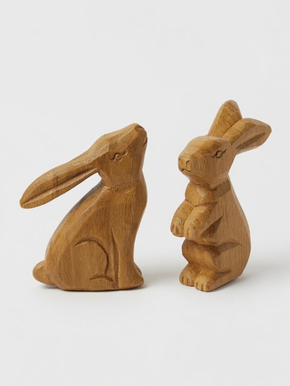RoseCraft 2-Piece Wooden Easter Bunny Figurines – Rustic Spring Decor